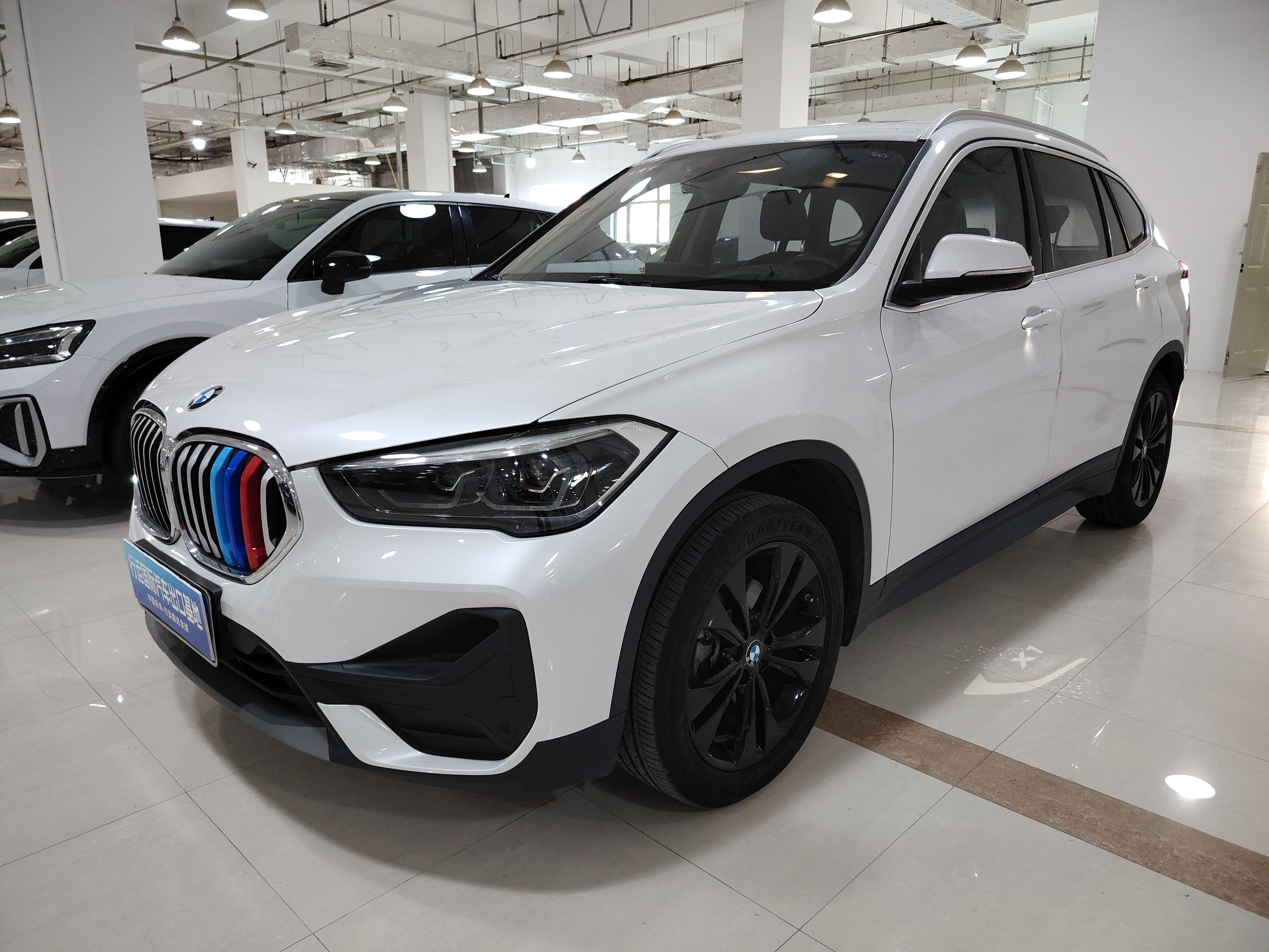 BMW6462ES（BMWX1）Автомобили с пробегом