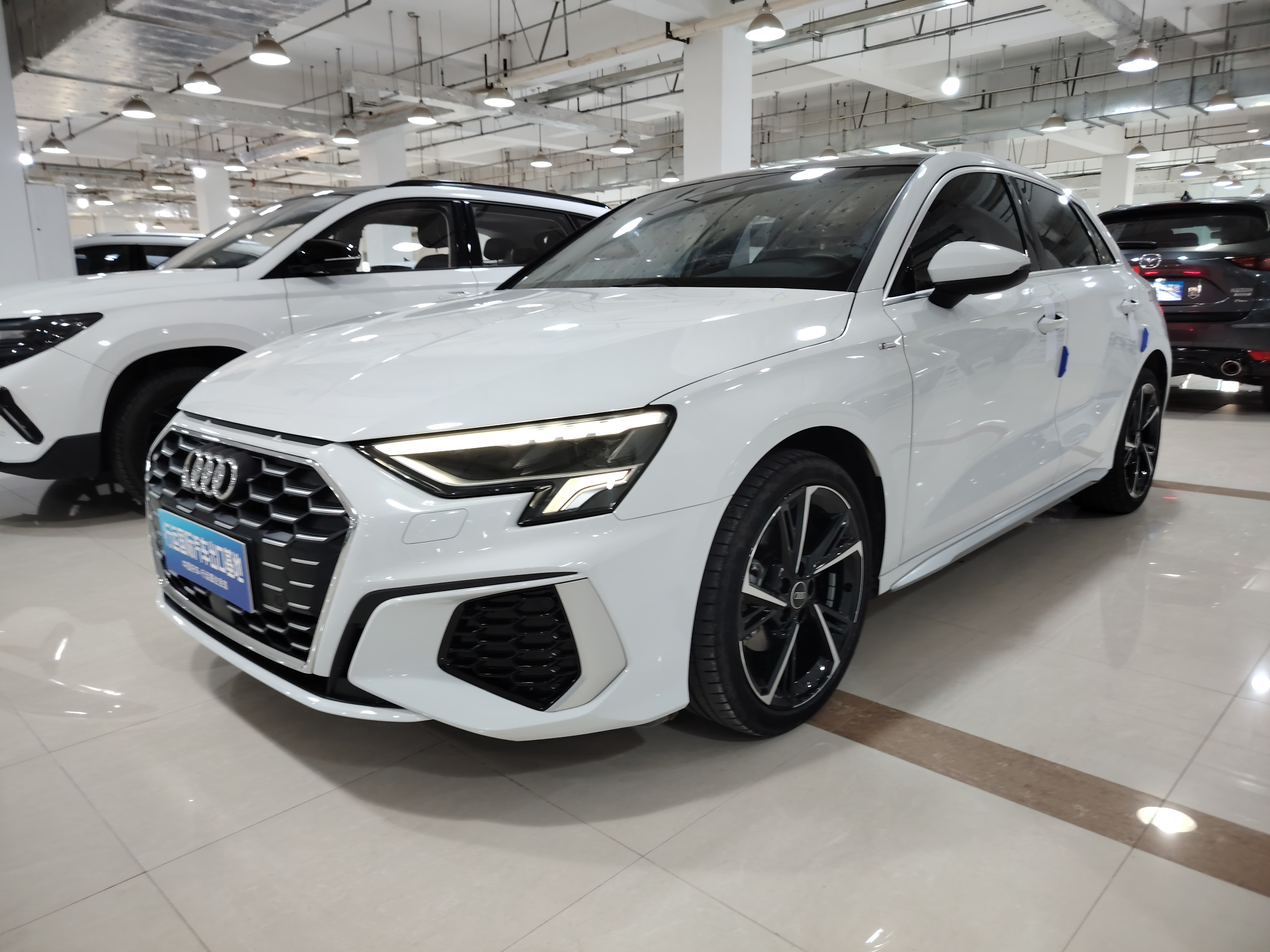 AUDI FV7148LADCG