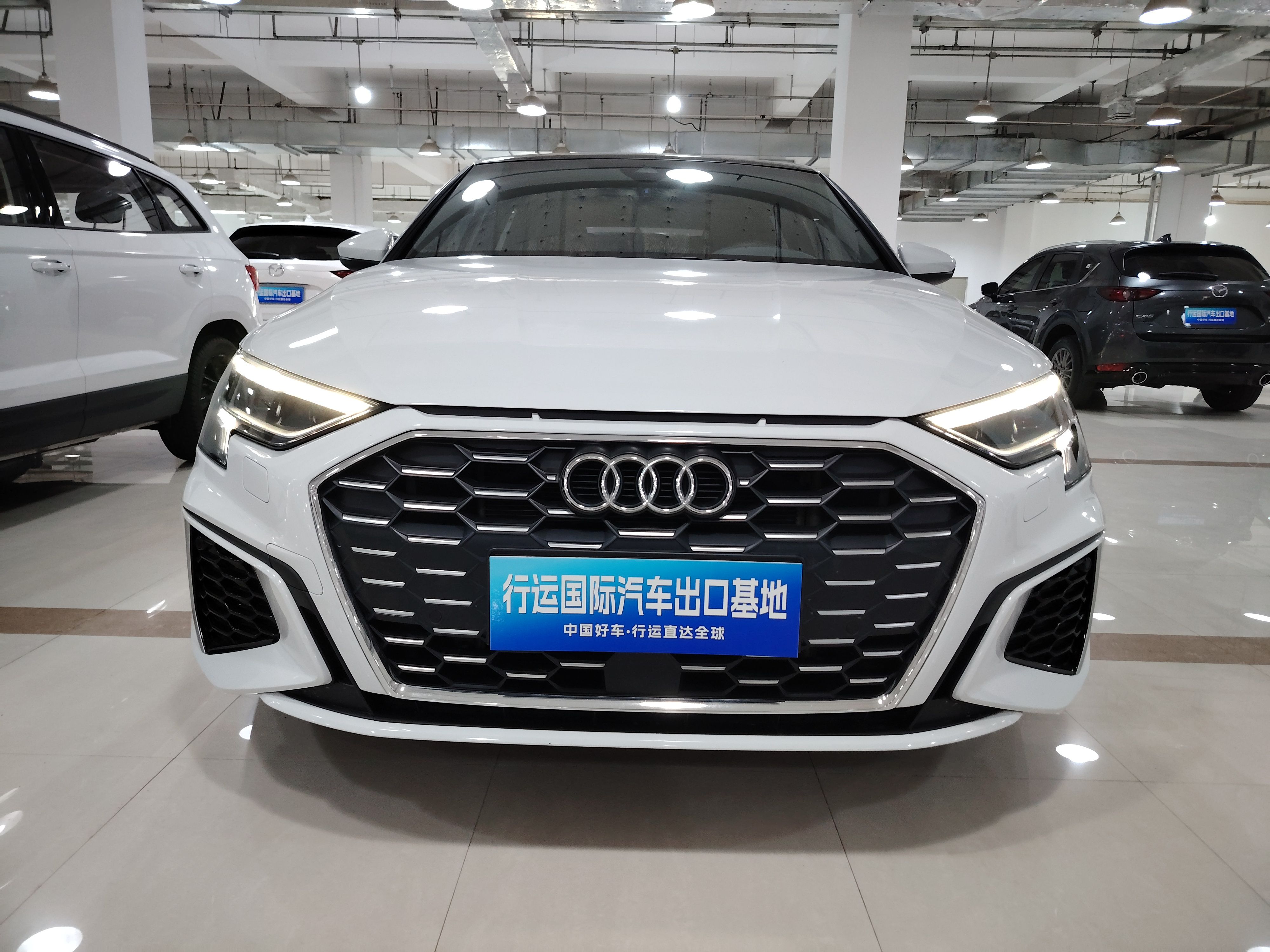 AUDI FV7148LADCG